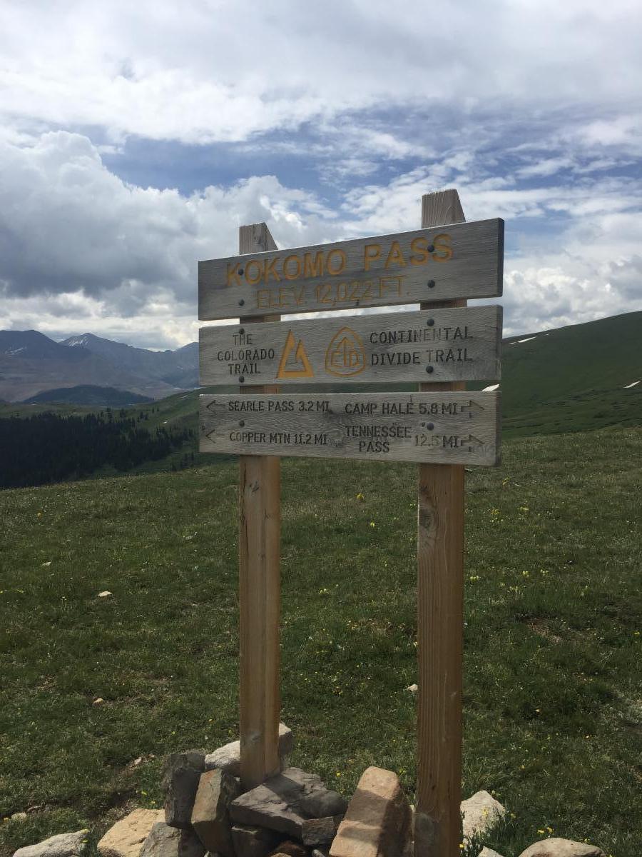 The sign for Kokomo Pass.